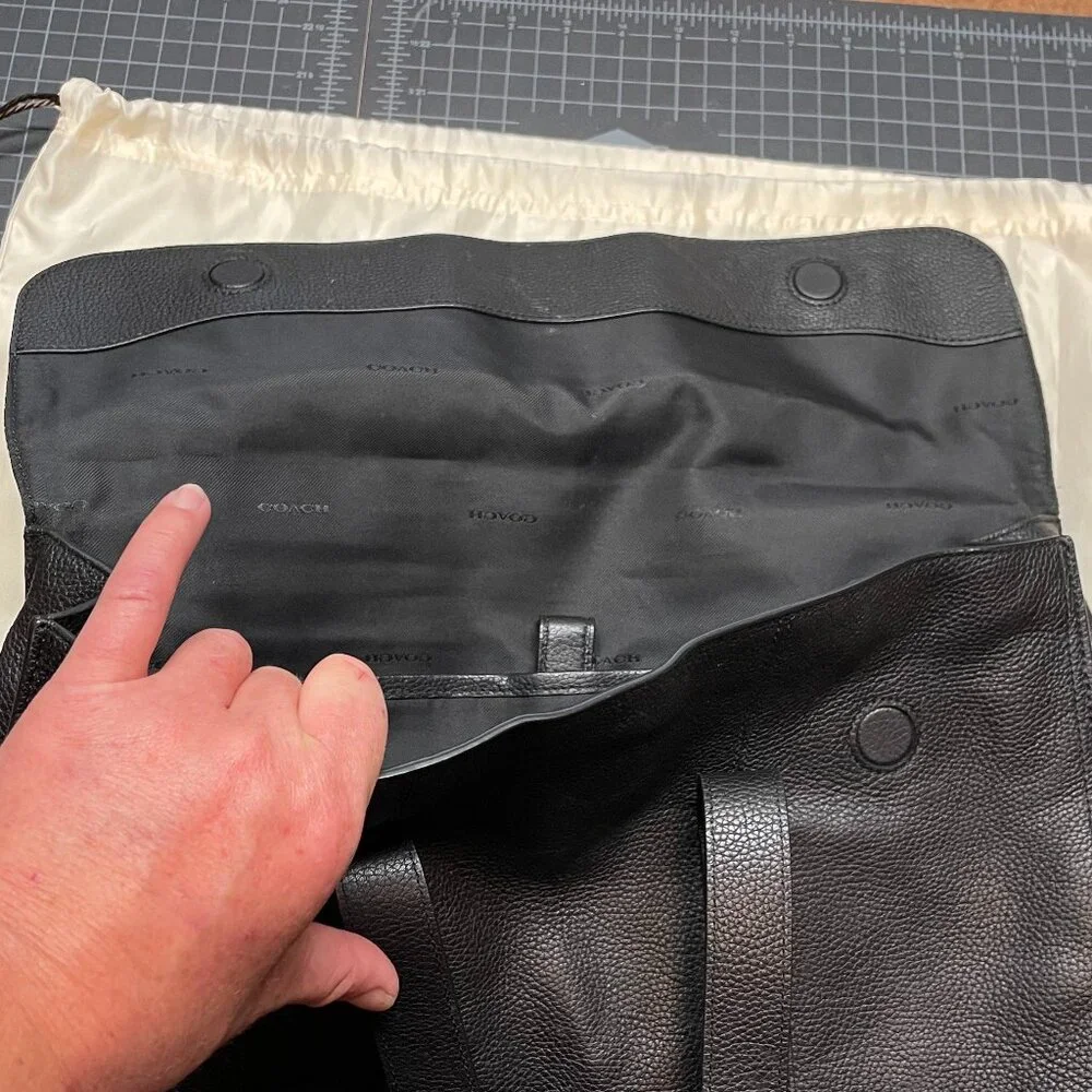Coach black messenger